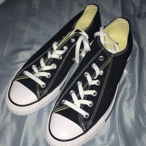 Plain black low top converse